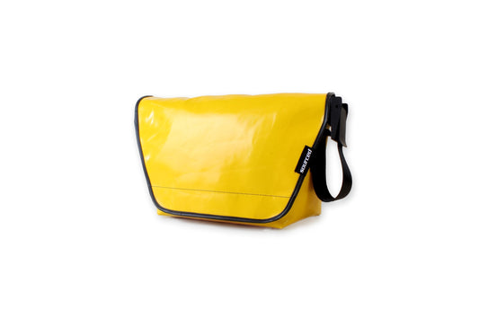 Messenger (M)