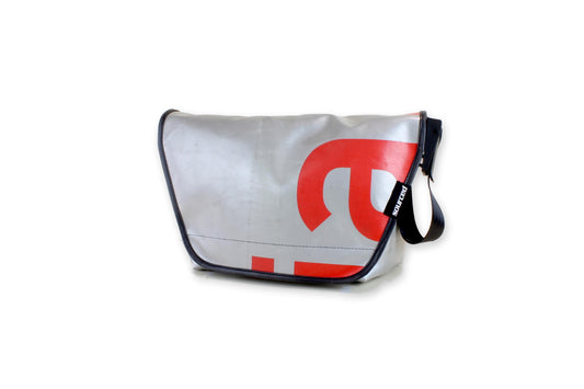 Messenger (M)